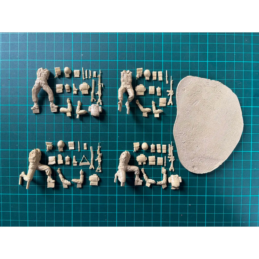1/35 Modern U.S. Marine Corps Squad, 4 Figures, Resin Model Figure Kit, Unassembled and Unpainted
