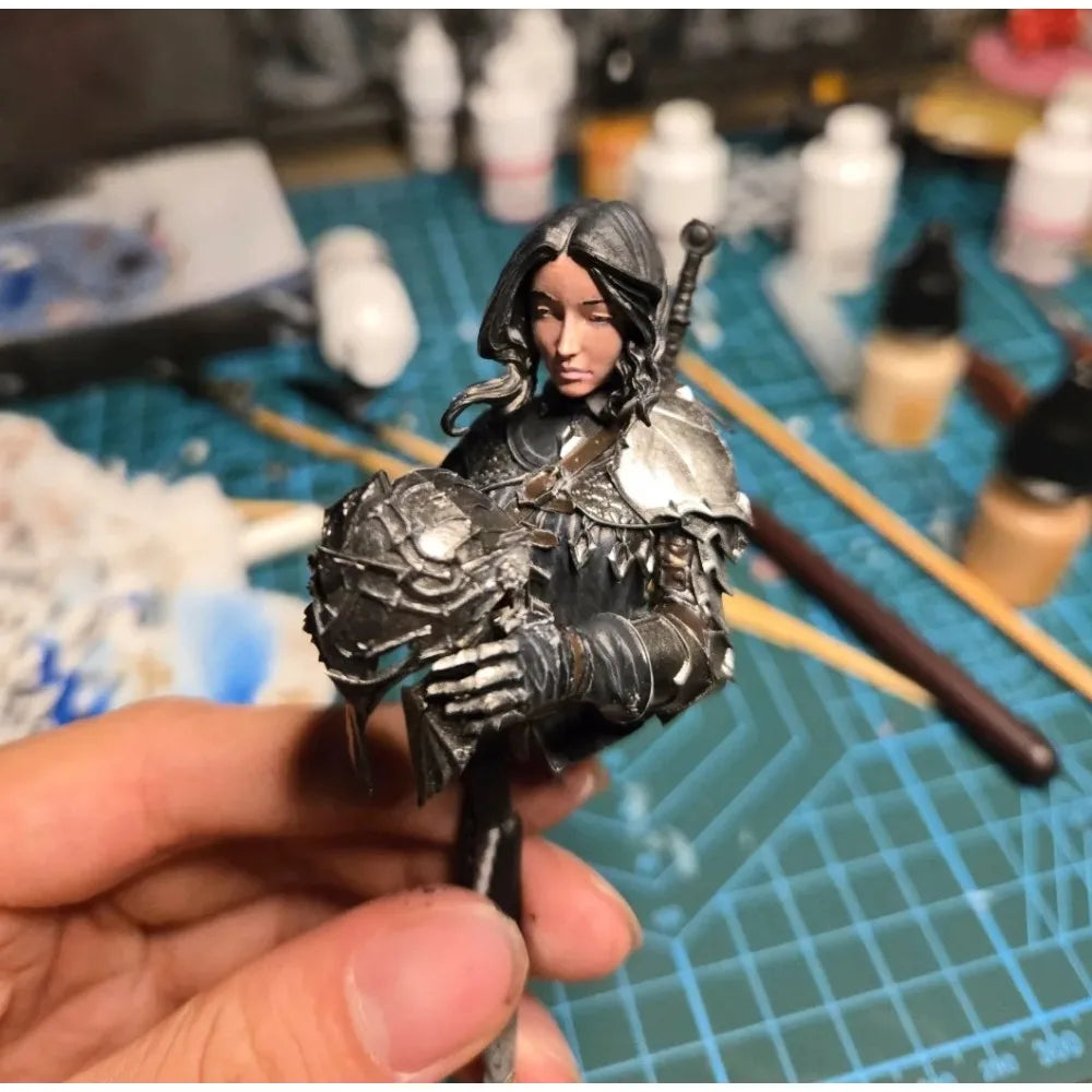1/10 Female Knight, Resin Model Bust Kit, Fantasy Theme, Unassembled and Unpainted