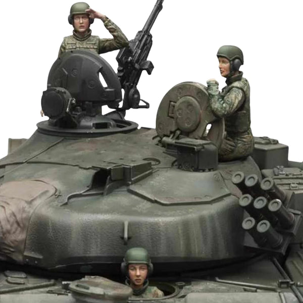 1/16 Cold War Russian Female Tank Crew, 3 Figures, Resin Model Figure Kit, Unassembled and Unpainted