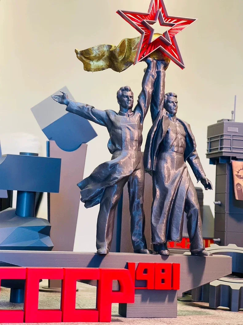 200mm Cold War Soviet Monument, 2 Figures, Resin Model Diorama Kit, Unassembled and Unpainted