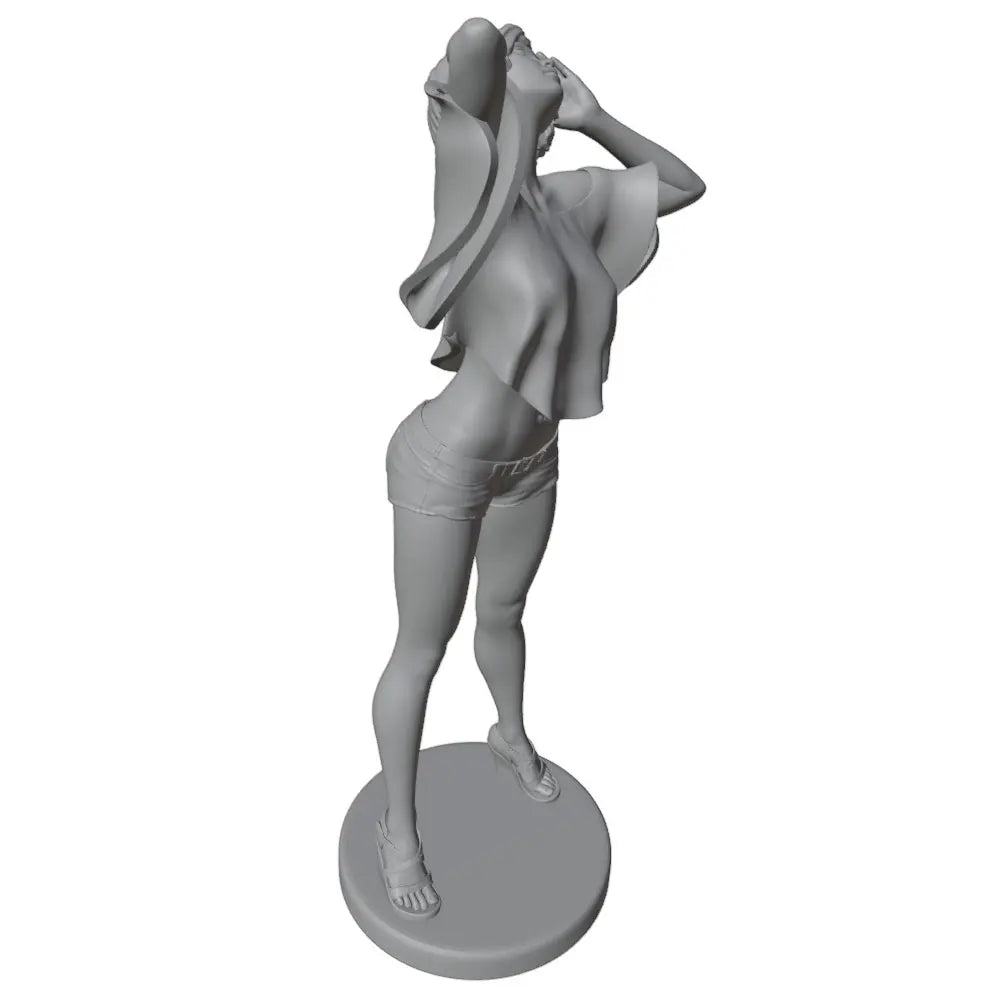 1/24 Casual Pin-up in Shorts and Flip-Flops, Resin Model Figure Kit, Unassembled and Unpainted