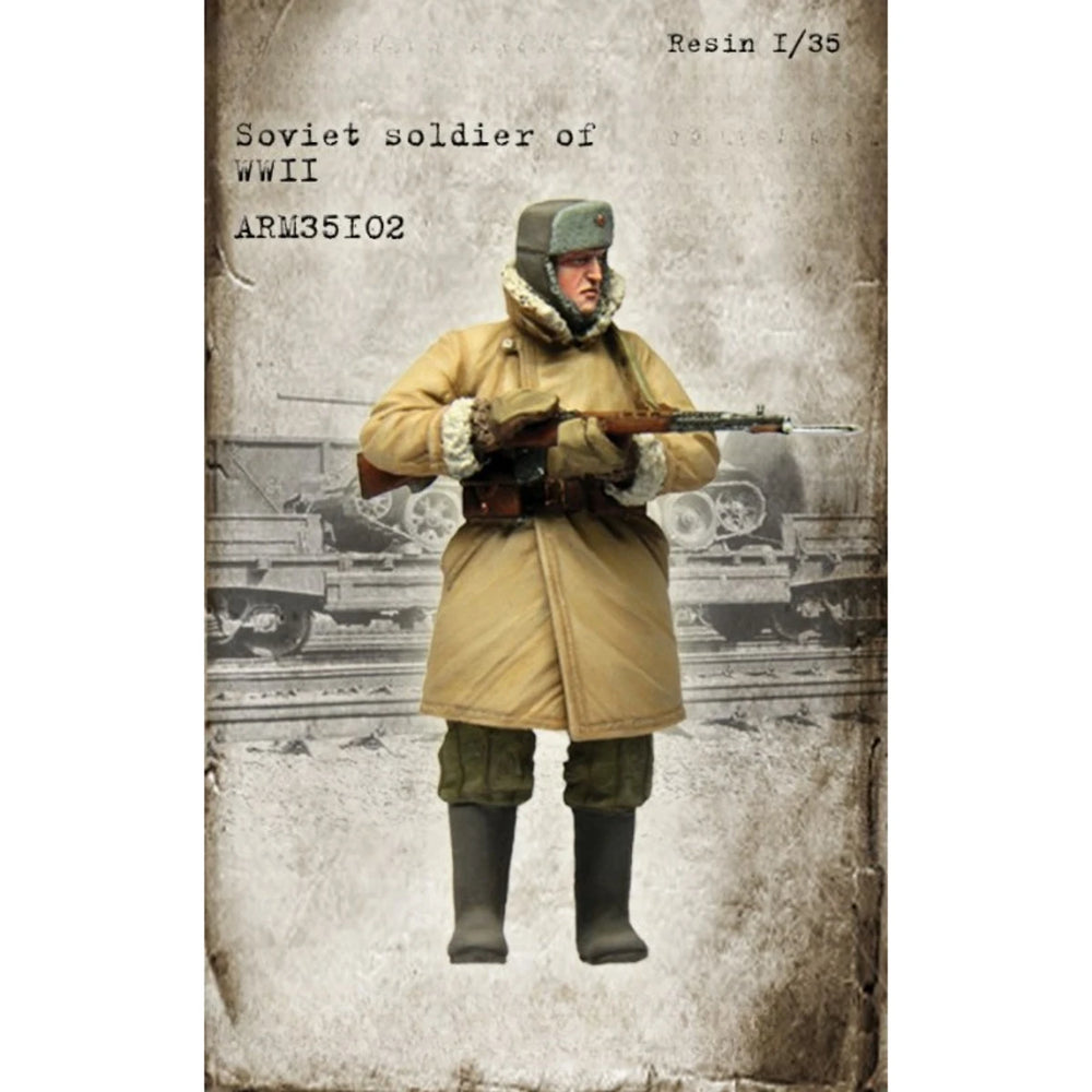 1/35 WWII Soviet Rifleman in Greatcoat, Resin Model Figure Kit, Unassembled and Unpainted