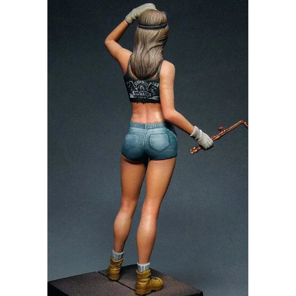 1/35 Modern Gas Welder Girl, Resin Model Figure Kit, Unassembled and Unpainted