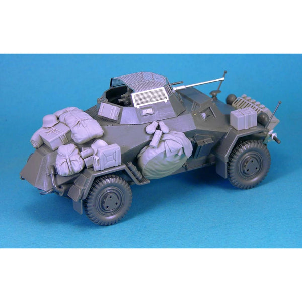 1/35 WWII German Sd.Kfz.222 Armored Car, Resin Model Vehicle Kit, Unassembled and Unpainted