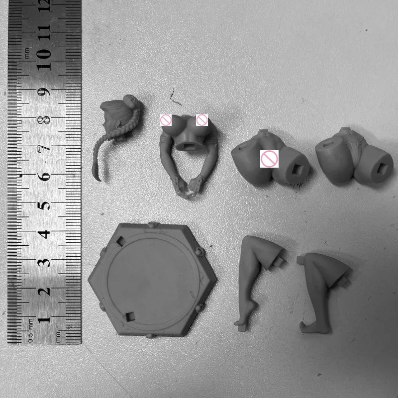 1/24 Golden Bikini Pinup, Resin Model Figure Kit, Unassembled and Unpainted