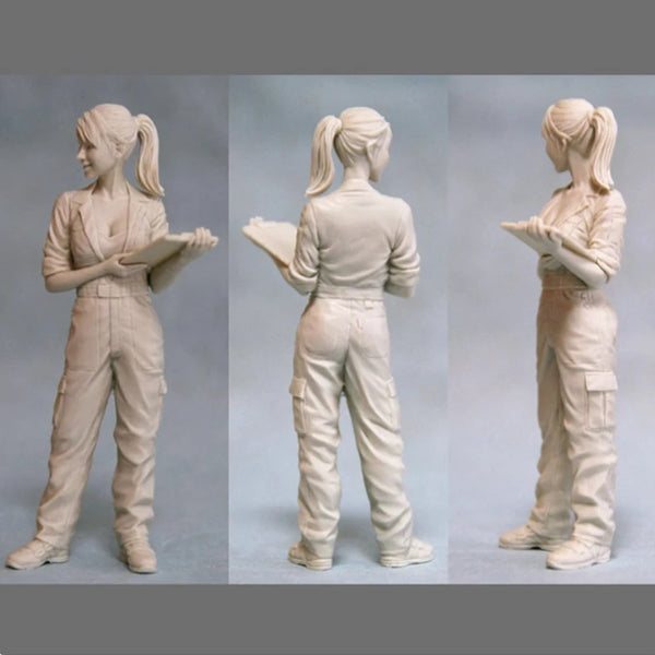 1/20 Modern Female Technician, Resin Model Figure Kit, Unassembled and Unpainted