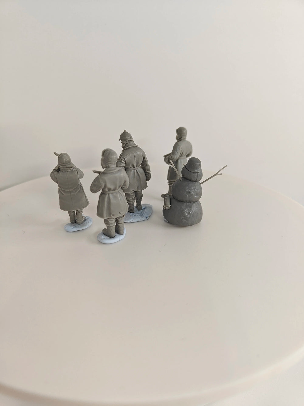 1/35 WWII Civilian, 6 Figures, Resin Model Figure Kit, Unassembled and Unpainted