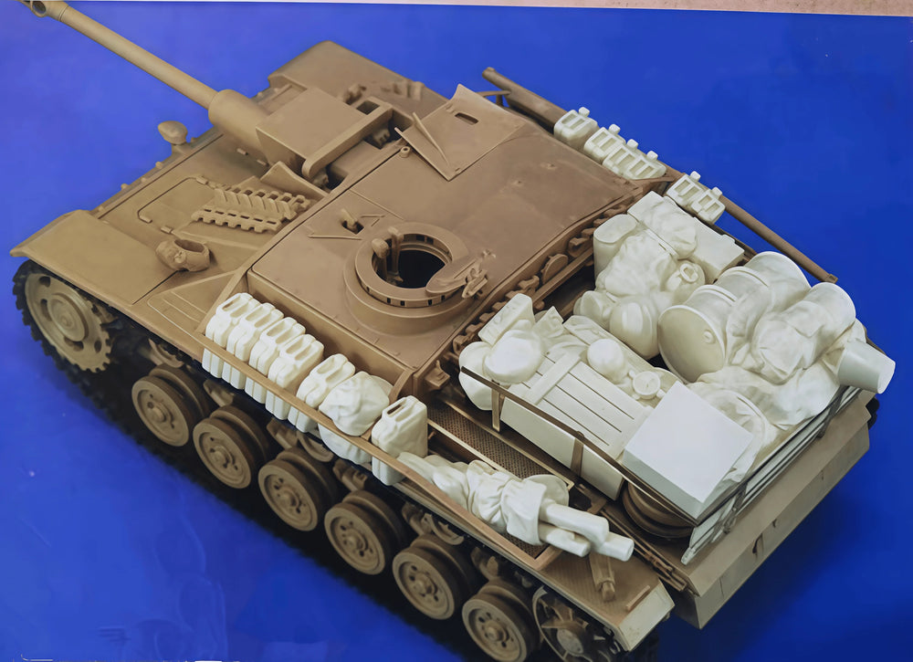 1/35 WWII German Armored Personnel Carrier, Resin Model Vehicle Kit, Unassembled and Unpainted