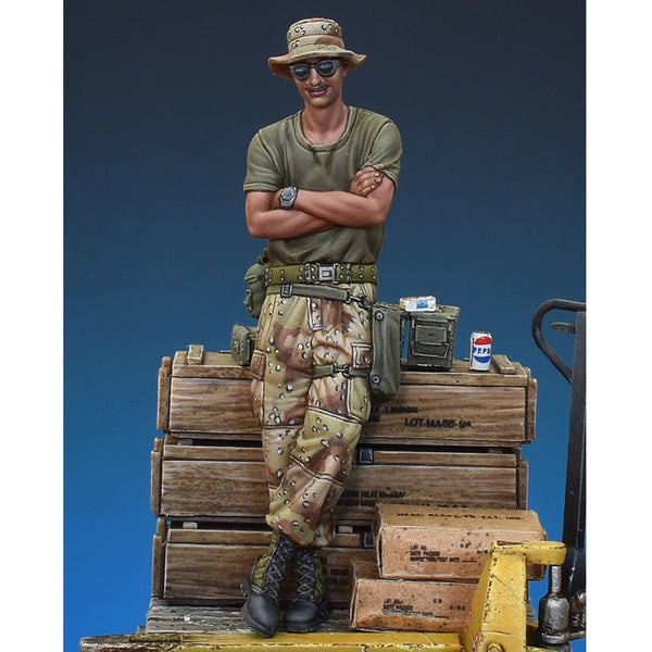 1/35 Modern Gulf War 1991 US Army Driver, Resin Model Figure Kit, Unassembled and Unpainted