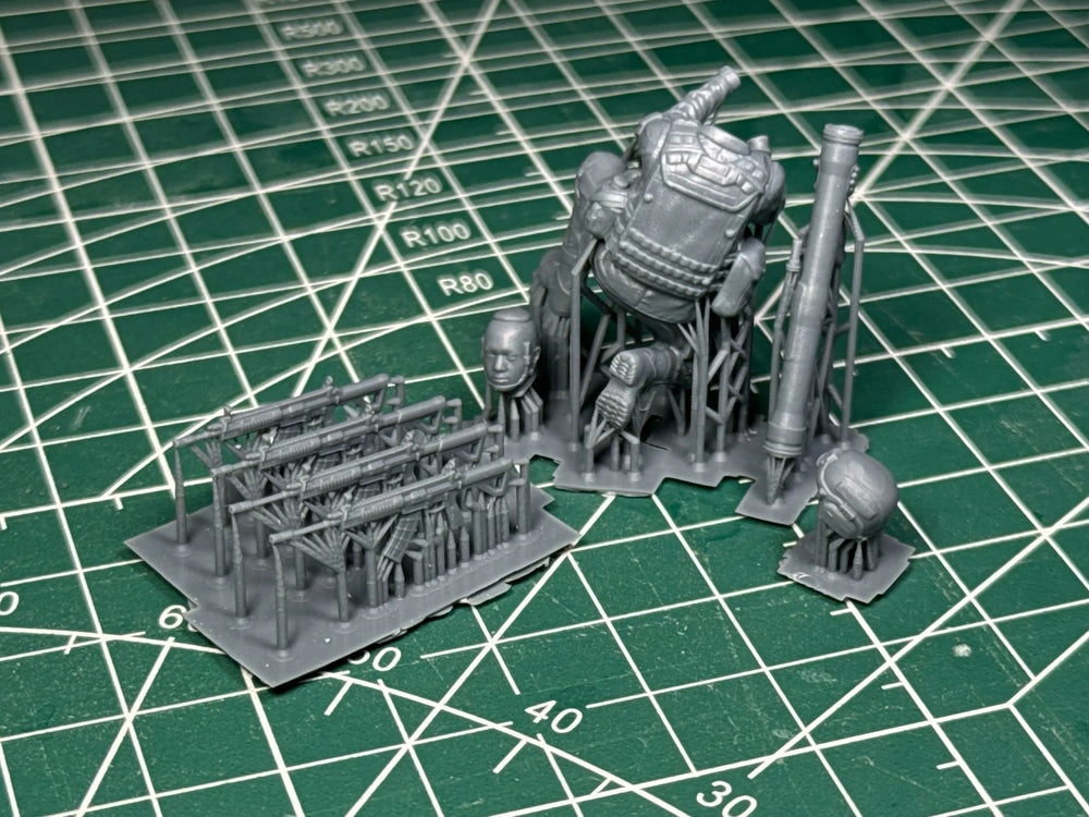 1/35 WWII Anti-Tank Gunner in Firing Pose, Resin Model Figure Kit, Unassembled and Unpainted