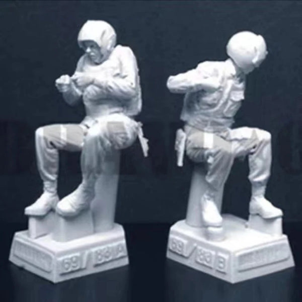 1/35 Modern Soldiers in Seated Firing Positions, 2 Figures, Resin Model Figure Kit, Unassembled and Unpainted