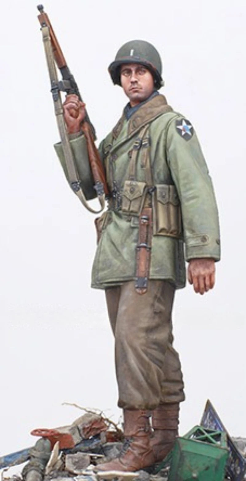 1/16 WWII US Rifleman with M1 Garand, Resin Model Figure Kit, Unassembled and Unpainted