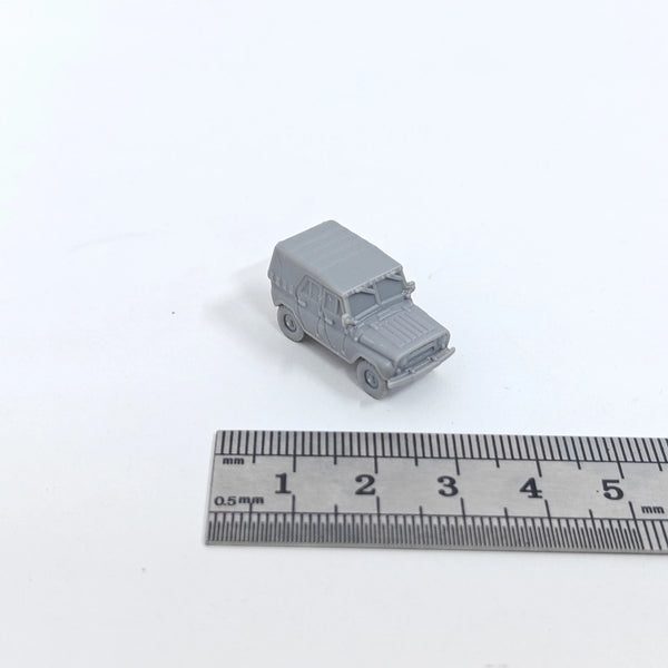 1/144 Cold War UAZ-469 Soviet Light Utility Vehicle, Resin Model Vehicle Kit, Unassembled and Unpainted