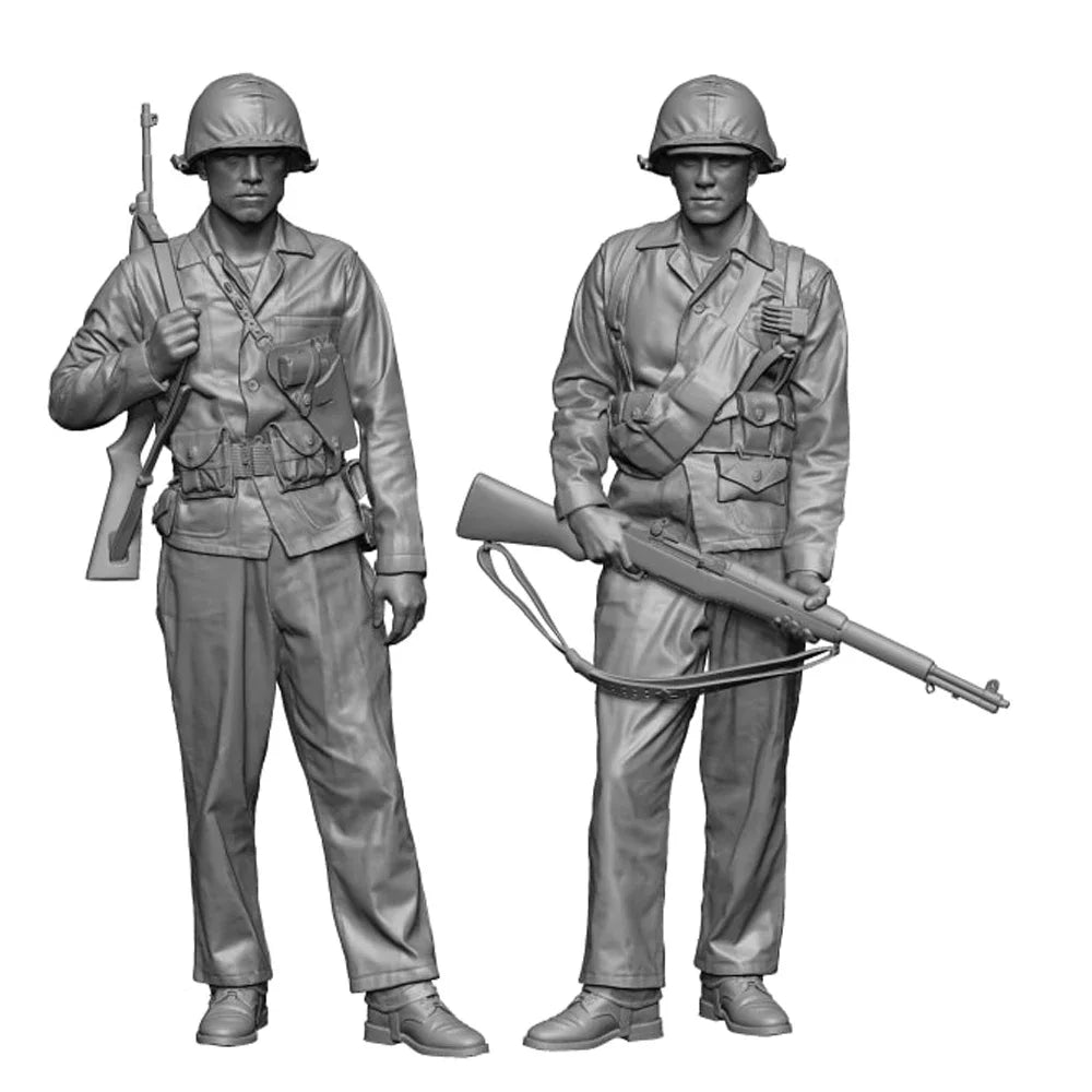 1/35 WWII US Marines Advancing with Rifles, 2 Figures, Resin Model Figure Kit, Unassembled and Unpainted