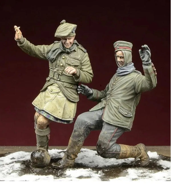 1/35 WWI Christmas Truce Scene, 2 Figures, Resin Model Figure Kit, Unassembled and Unpainted