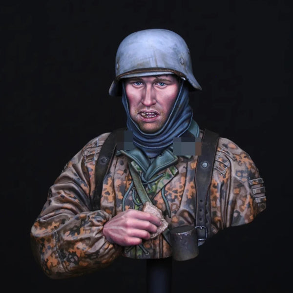 1/10 WWI German Infantry in Splittermuster Camo, Resin Model Bust Kit, Unassembled and Unpainted