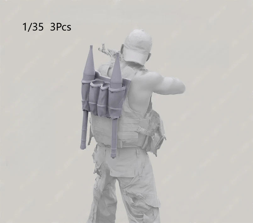 1/35 Modern Soviet Soldier with RPG-7 Launcher, 3 Figures, Resin Model Figure Kit, Unassembled and Unpainted