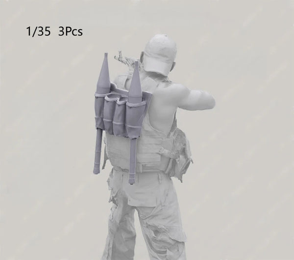 1/35 Modern Soviet Soldier with RPG-7 Launcher, 3 Figures, Resin Model Figure Kit, Unassembled and Unpainted