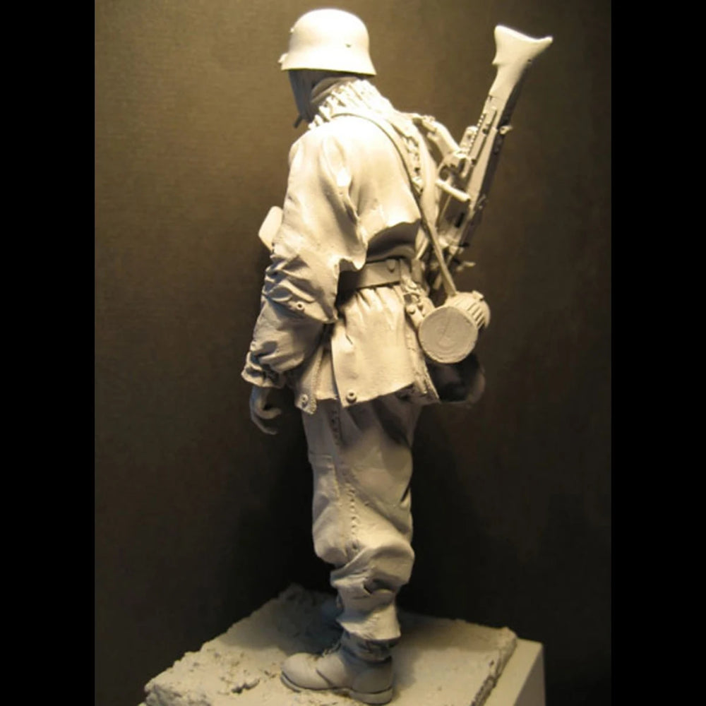 1/16 WWI German Infantry with Ammunition Pouches, Resin Model Figure Kit, Unassembled and Unpainted