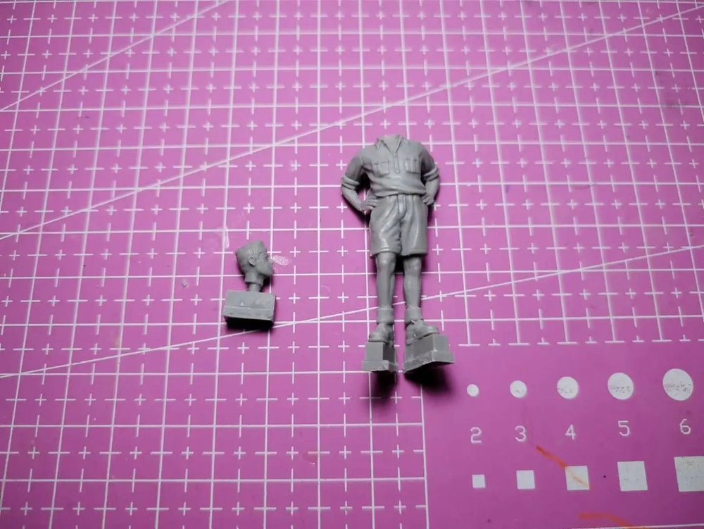1/35 WWII Allied Officer, Resin Model Figure Kit, Unassembled and Unpainted