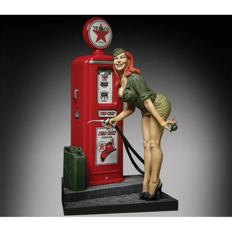 1/35 Cold War Pin-up, Resin Model Figure Kit, Unassembled and Unpainted