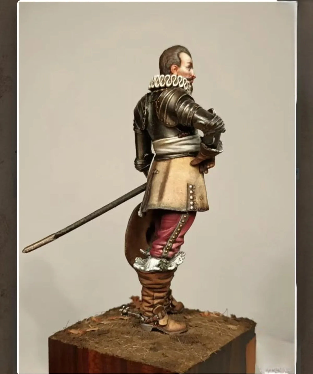 1/24 Medieval Fantasy Medieval Warrior with Mail Armor, Resin Model Figure Kit, Unassembled and Unpainted