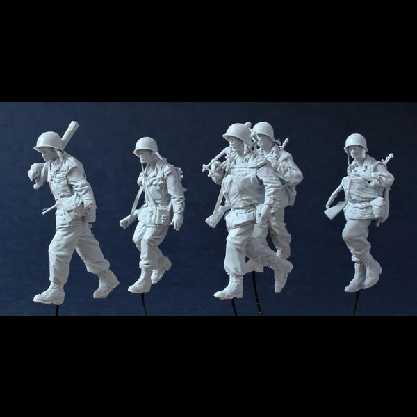 1/35 WWII German Infantry Squad Advancing, 5 Figures, Resin Model Figure Kit, Unassembled and Unpainted