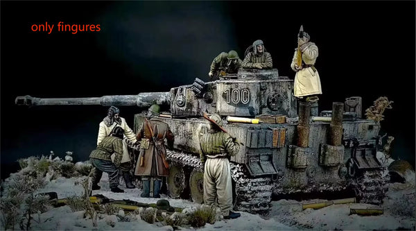 1/35 WWII German Tank Crew & Infantry, 7 Figures, Resin Model Figure Kit, Unassembled and Unpainted