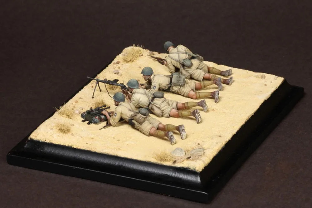 1/35 WWII German Soldiers Combat Scene, 4 Figures, Resin Model Figure Kit, Unassembled and Unpainted