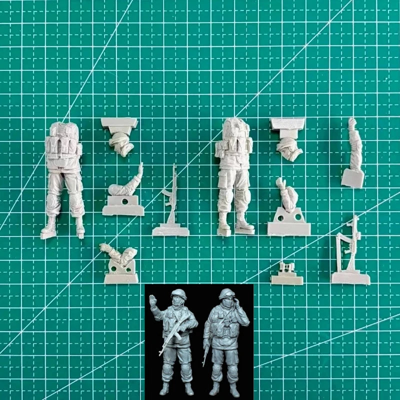 Modern M35 Gun Truck Conversion, 2 Figures, Resin Model Figure Kit, Unassembled and Unpainted