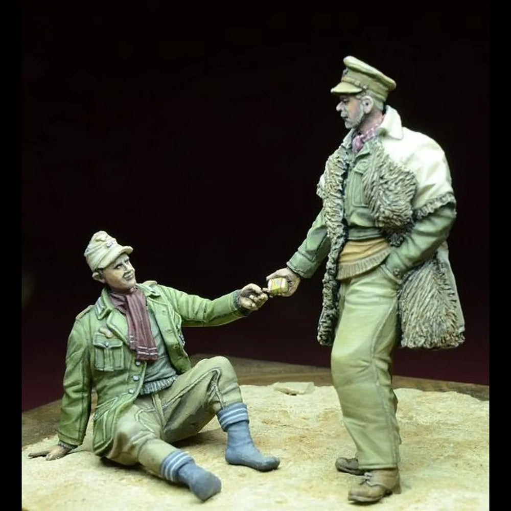 1/35 WWII Afrika Korps Surrender, 2 Figures, Resin Model Figure Kit, Unassembled and Unpainted