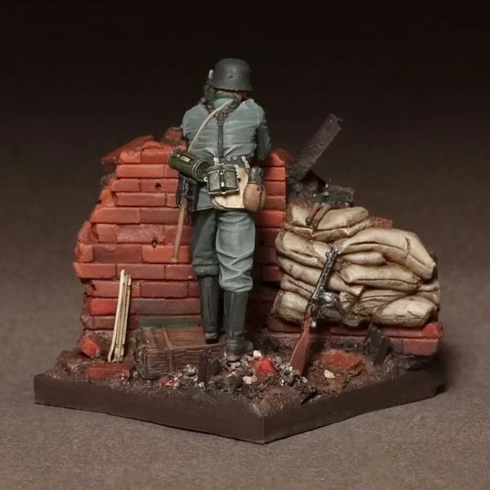 1/35 WWII German Soldier with Fortification, 2 Figures, Resin Model Diorama Kit, Unassembled and Unpainted