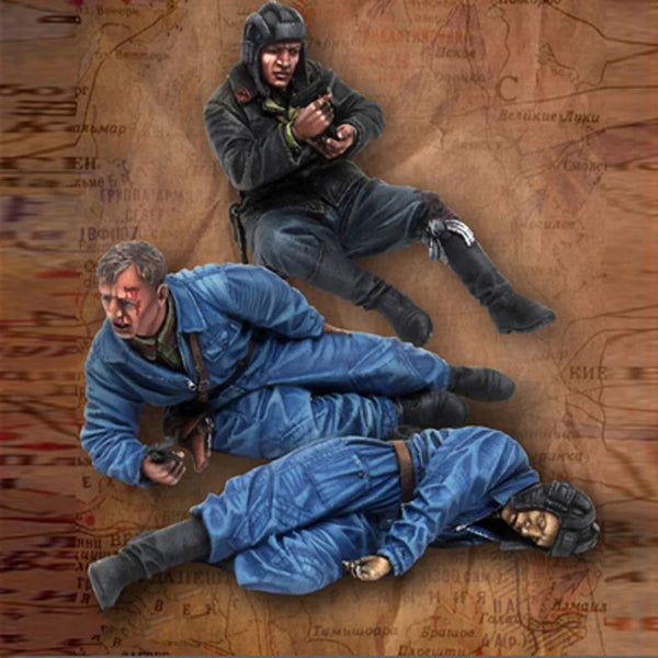 1/35 Modern Civilian Action Scene, 3 Figures, Resin Model Figure Kit, Unassembled and Unpainted