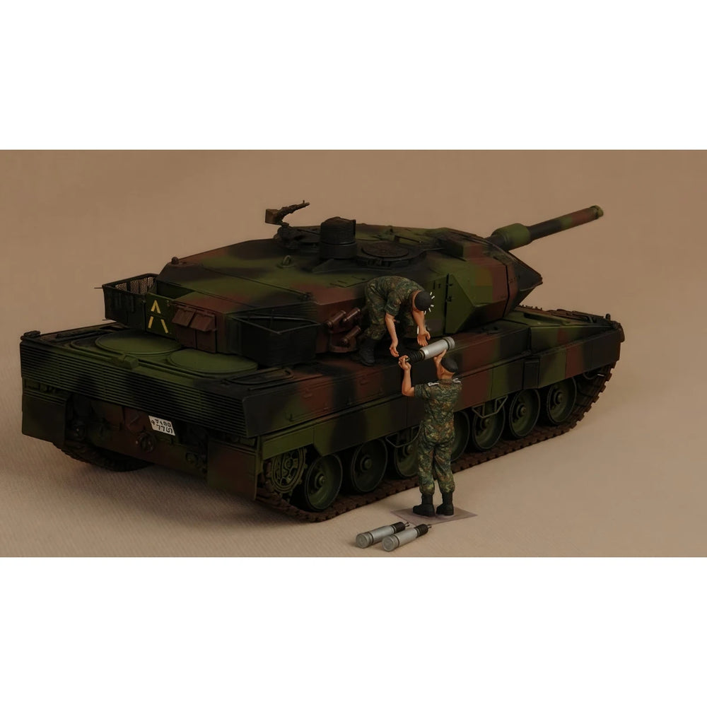 1/35 Modern German Tank Crew, 4 Figures, Resin Model Diorama Kit, Unassembled and Unpainted