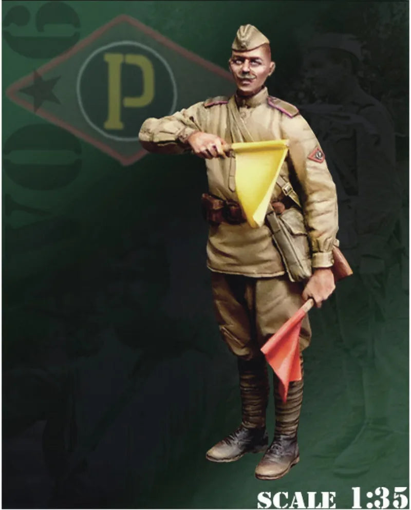 1/35 Cold War Soviet Traffic Police Officer with Directing Baton, Resin Model Figure Kit, Unassembled and Unpainted