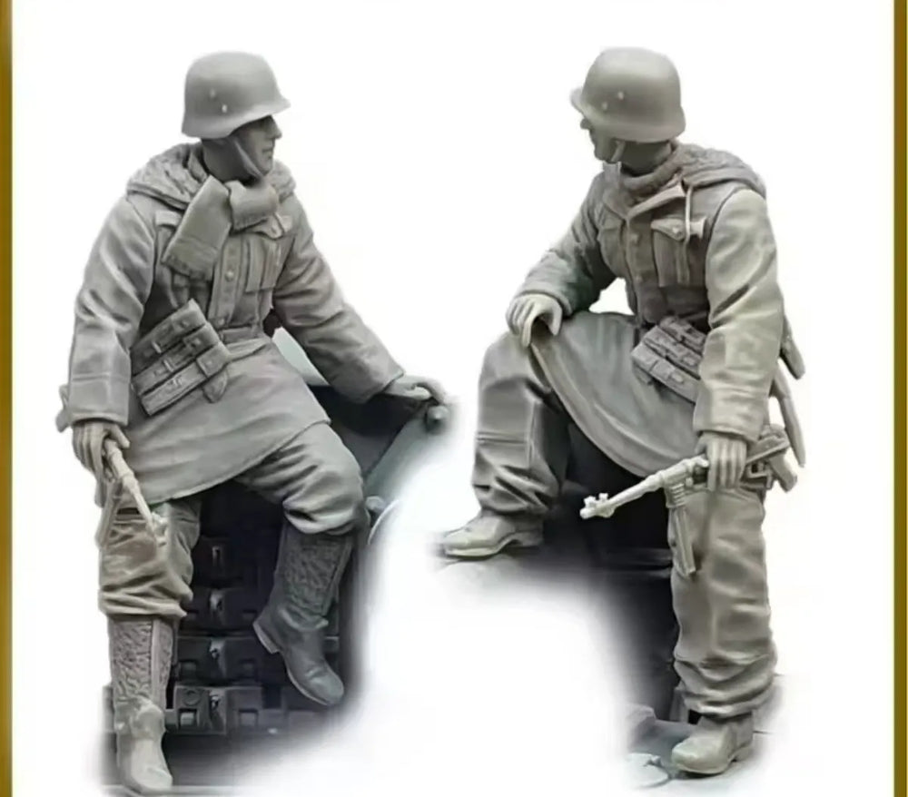 1/35 WWII German Infantry Bayonet Assault, 2 Figures, Resin Model Figure Kit, Unassembled and Unpainted