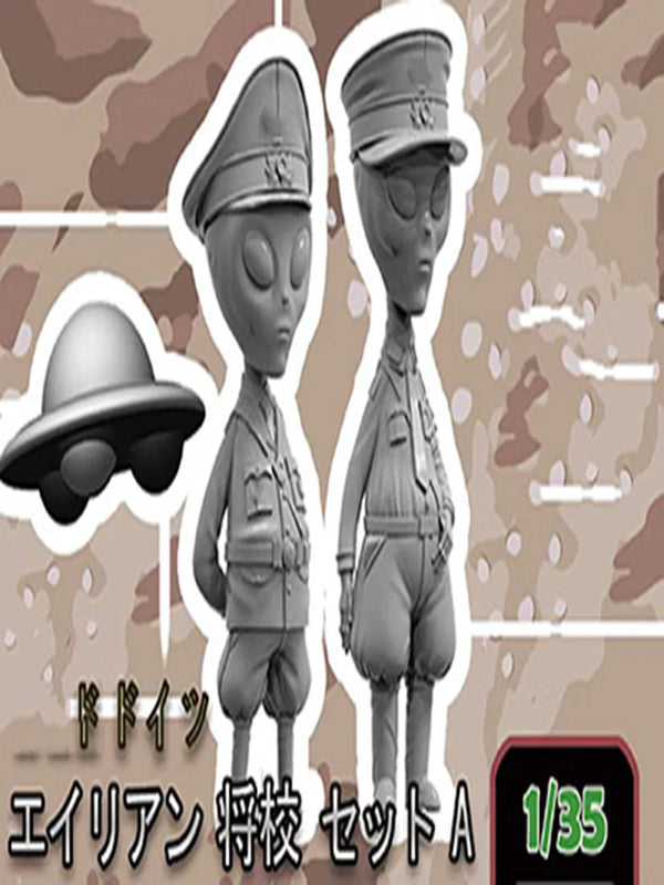 1/35 Modern Sci-Fi Alien Officer, 3 Figures, Resin Model Figure Kit, Unassembled and Unpainted