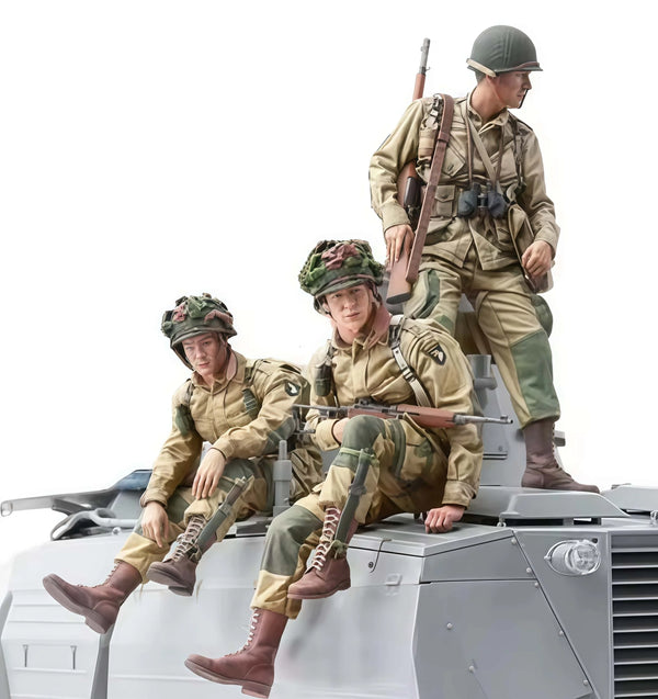 1/16 WWII German Panzer Crew Ready for Battle, 3 Figures, Resin Model Figure Kit, Unassembled and Unpainted