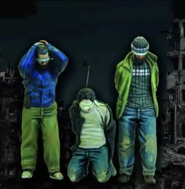 1/35 Urban Civilians in Casual Streetwear, 3 Figures, Resin Model Figure Kit, Historical Theme, Unassembled and Unpainted
