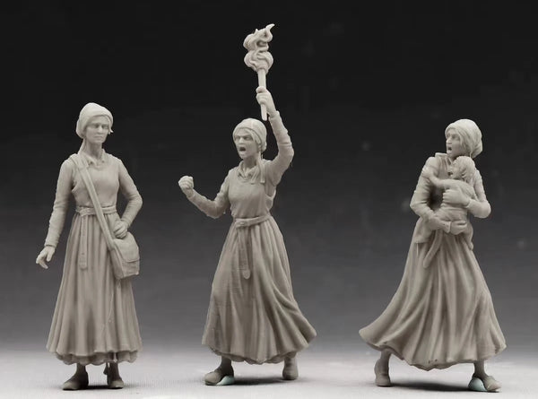 1/35 Historical Civilian Women, 3 Figures, Resin Model Figure Kit, Historical Theme, Unassembled and Unpainted