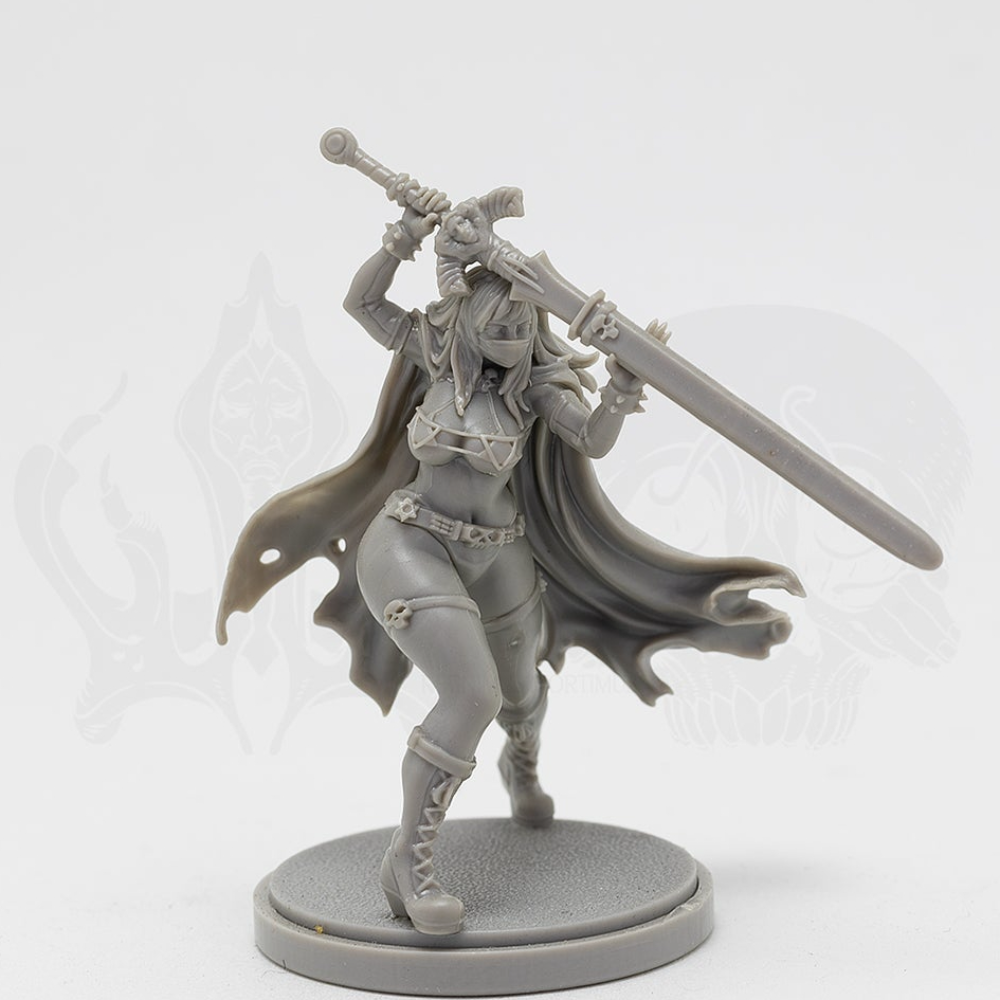 30mm Sorceress Striking with Overhead Greatsword, Resin Model Figure Kit, Fantasy Theme, Unassembled and Unpainted