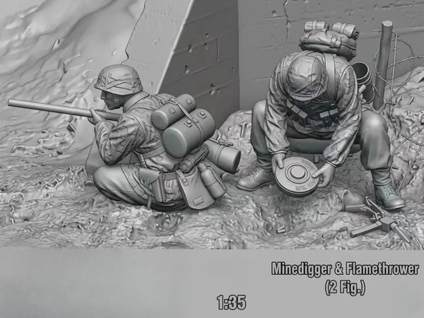 1/35 WWII German Engineer with Flamethrower, 2 Figures, Resin Model Figure Kit, Unassembled and Unpainted
