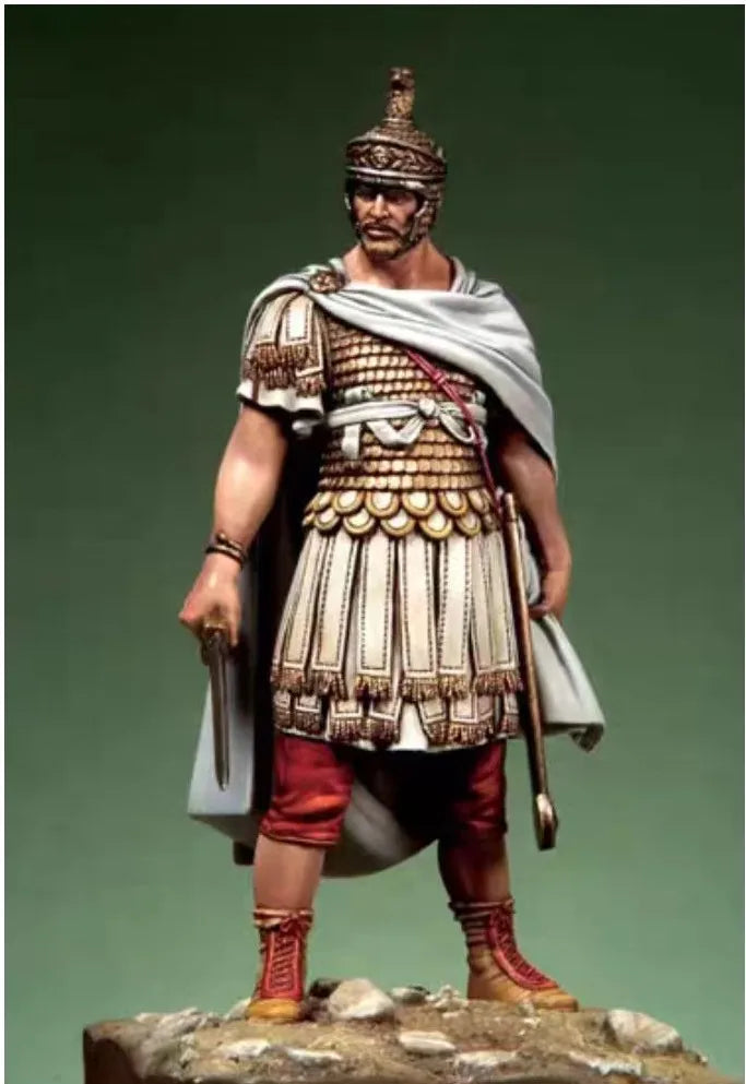 1/24 Ancient Roman General with Plumed Helmet and Officer's Cloak, Resin Model Figure Kit, Unassembled and Unpainted