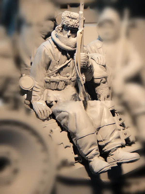 1/16 WWI British Infantryman in Alert Stance with Rifle, Resin Model Figure Kit, Unassembled and Unpainted