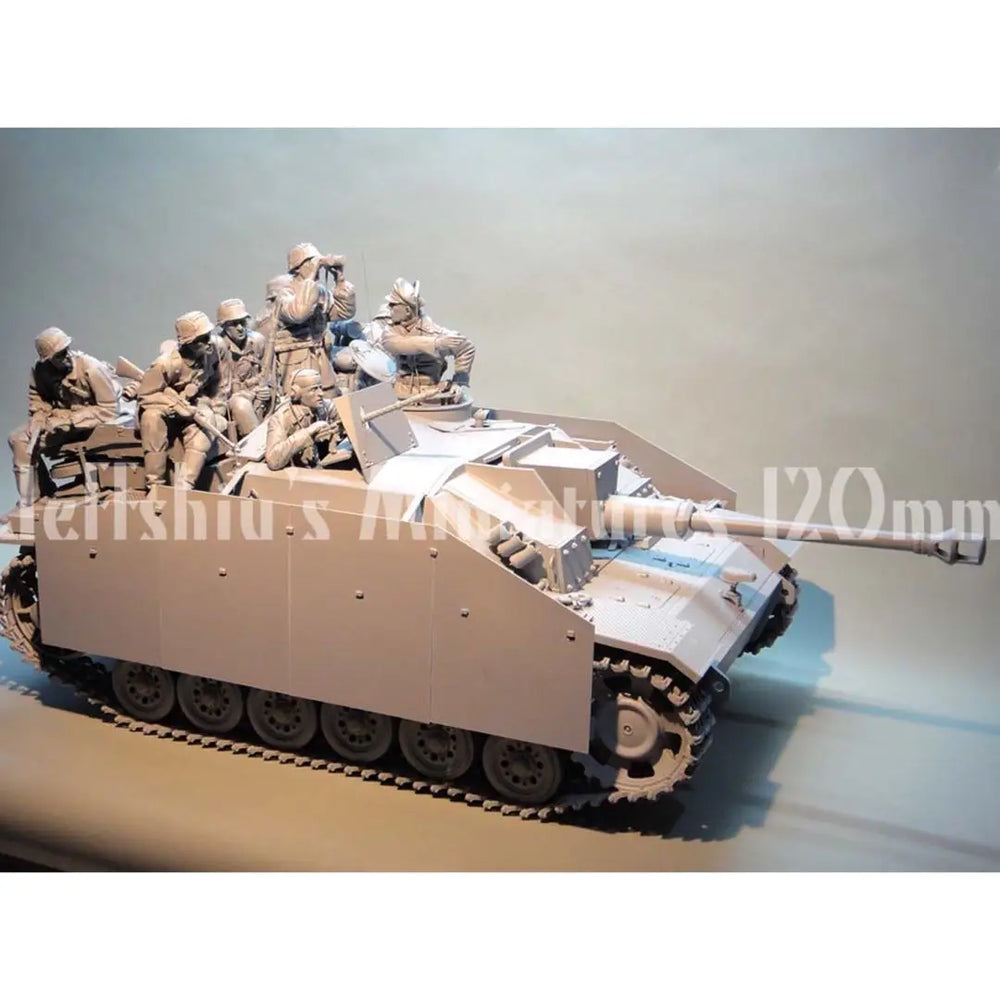 1/16 WWII German Infantry Advancing with Rifles, 8 Figures, Resin Model Figure Kit, Unassembled and Unpainted