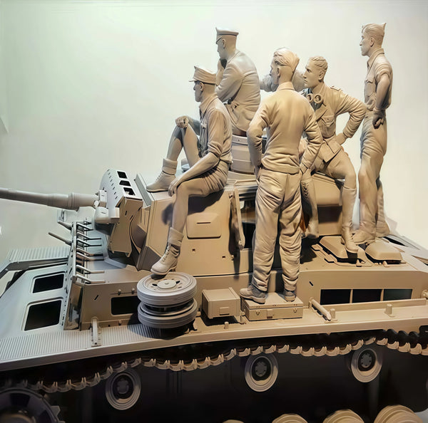 1/16 WWII German Tank Crew in Combat Positions, 6 Figures, Resin Model Figure Kit, Unassembled and Unpainted