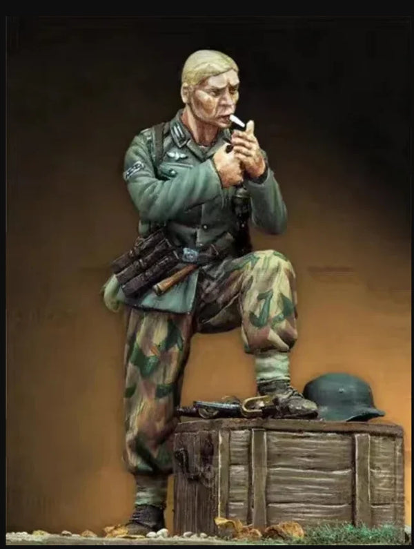 Modern German Soldier Smoking on Ammo Crate, Resin Model Figure Kit, Unassembled and Unpainted