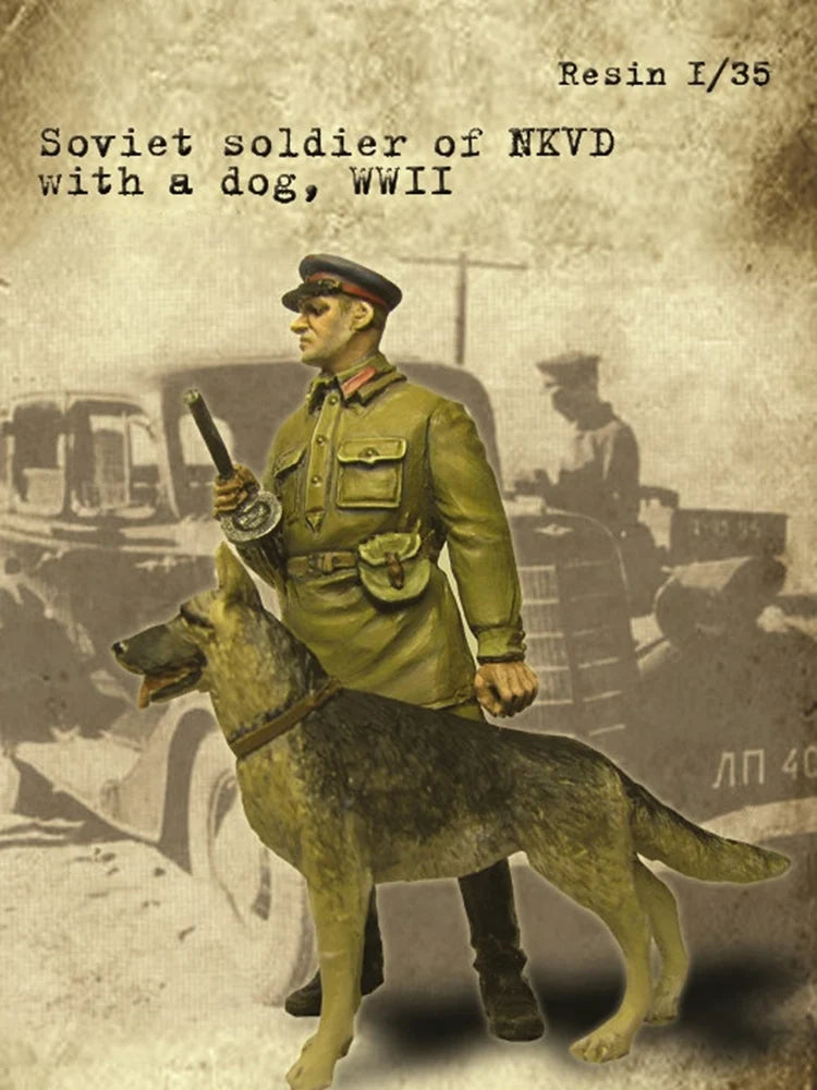 1/35 WWII Soviet NKVD Soldier with Dog, 2 Figures, Resin Model Figure Kit, Unassembled and Unpainted