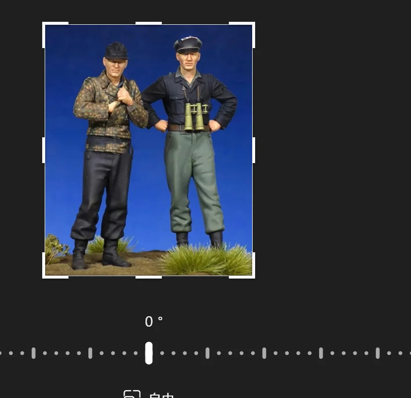 1/35 WWII German Camouflaged Soldier and Airborne Trooper, 2 Figures, Resin Model Figure Kit, Unassembled and Unpainted