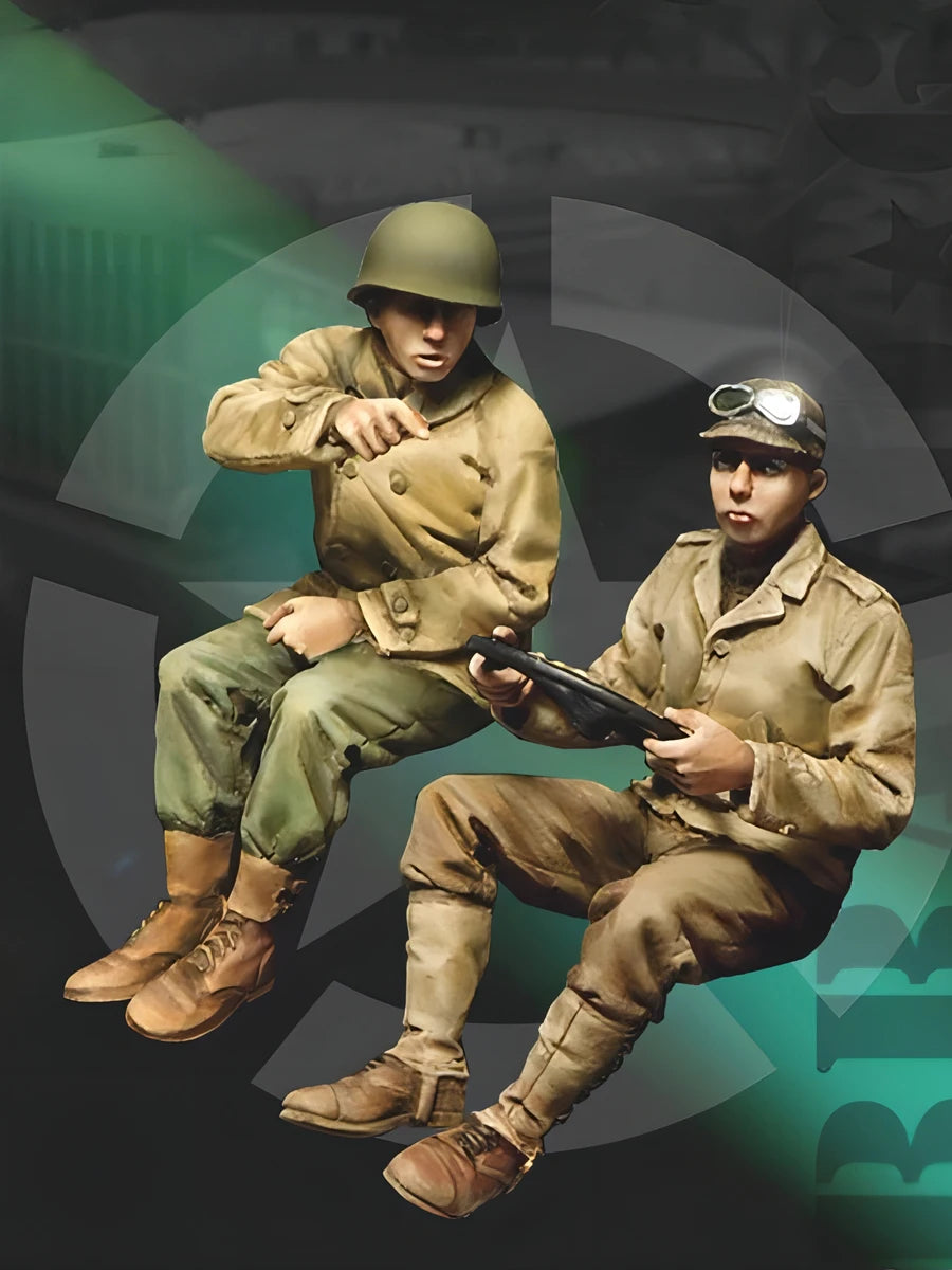 1/35 WWII Soldiers in Combat Rest, 2 Figures, Resin Model Figure Kit, Unassembled and Unpainted